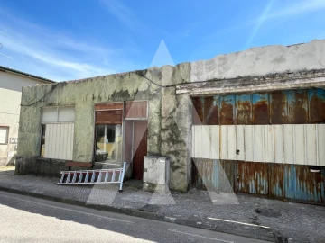 Prédio para Venda em Monte Real e Carvide