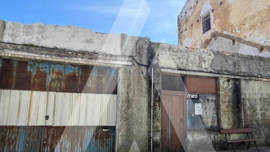 Prédio para Venda em Monte Real e Carvide