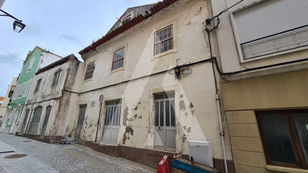 Prédio para Venda em Buarcos Foto 1