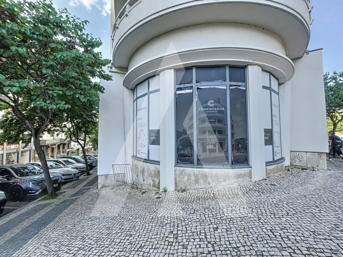 Loja para Arrendamento em Leiria, Pousos, Barreira e Cortes