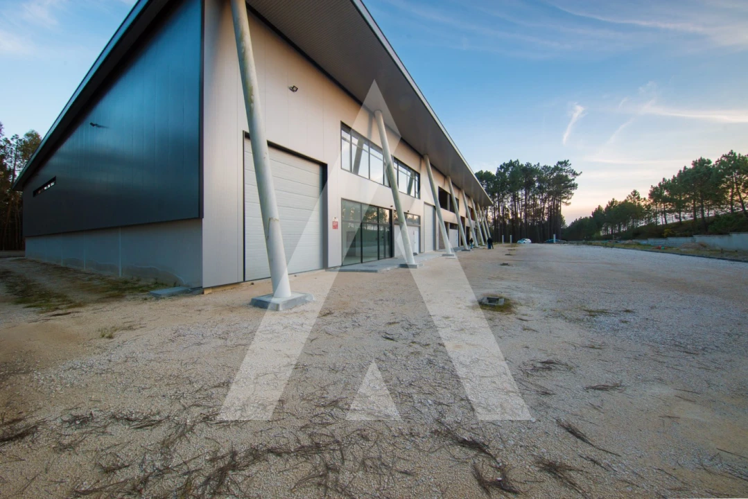 Armazém para Arrendamento em Maceira Foto 1