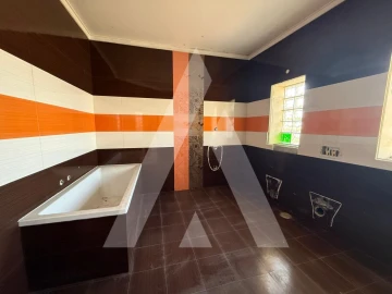 Moradia T6 para Venda em Pombal