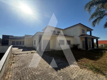 Moradia T6 para Venda em Pombal