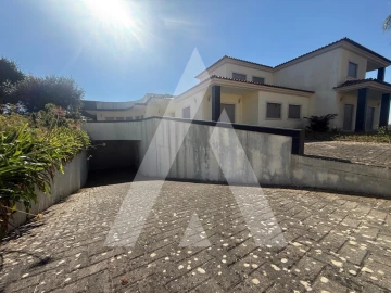 Moradia T6 para Venda em Pombal