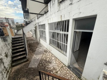Loja para Venda em Marrazes e Barosa