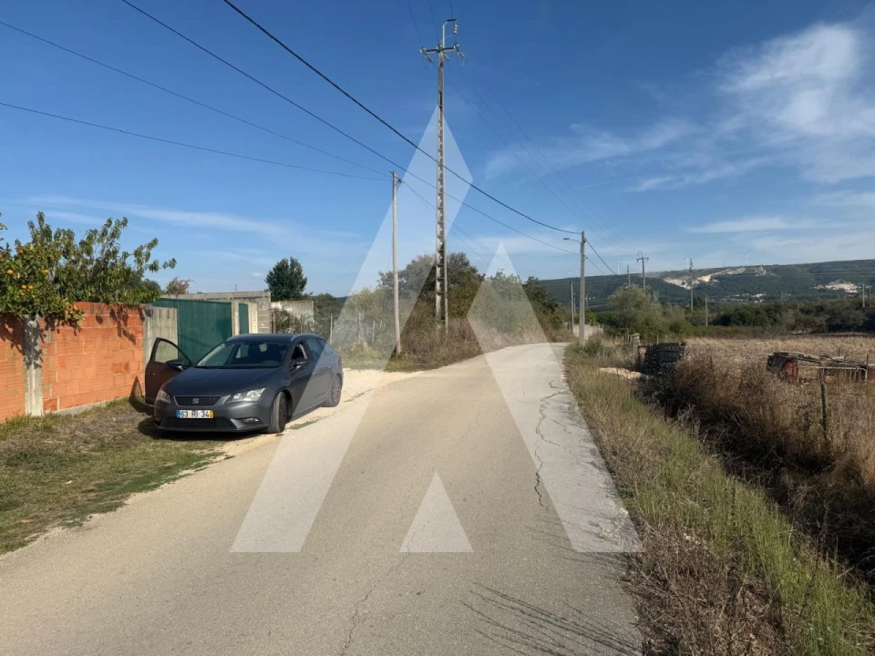 Terreno Comércio / Armazém para Venda em Turquel Foto 23
