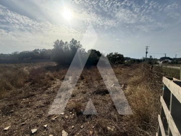 Terreno Comércio / Armazém para Venda em Turquel