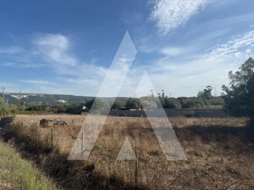 Terreno Comércio / Armazém para Venda em Turquel
