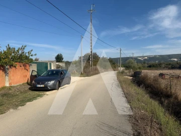 Terreno Comércio / Armazém para Venda em Turquel