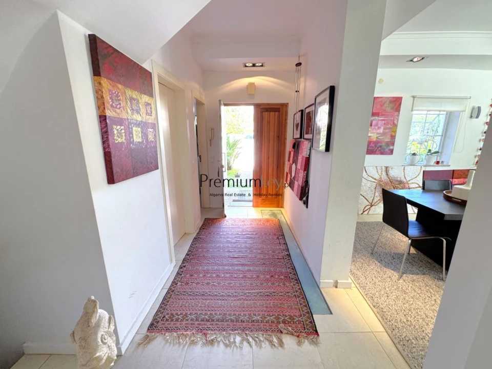 Moradia T4 para Venda em Albufeira e Olhos de Água Foto 7