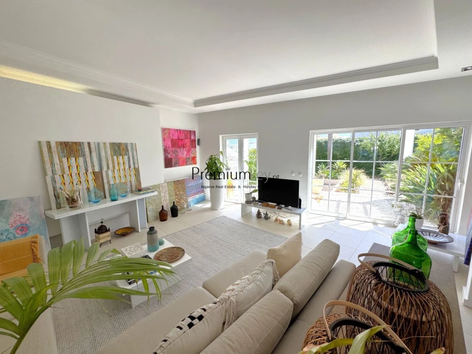 Moradia T4 para Venda em Albufeira e Olhos de Água Foto 9
