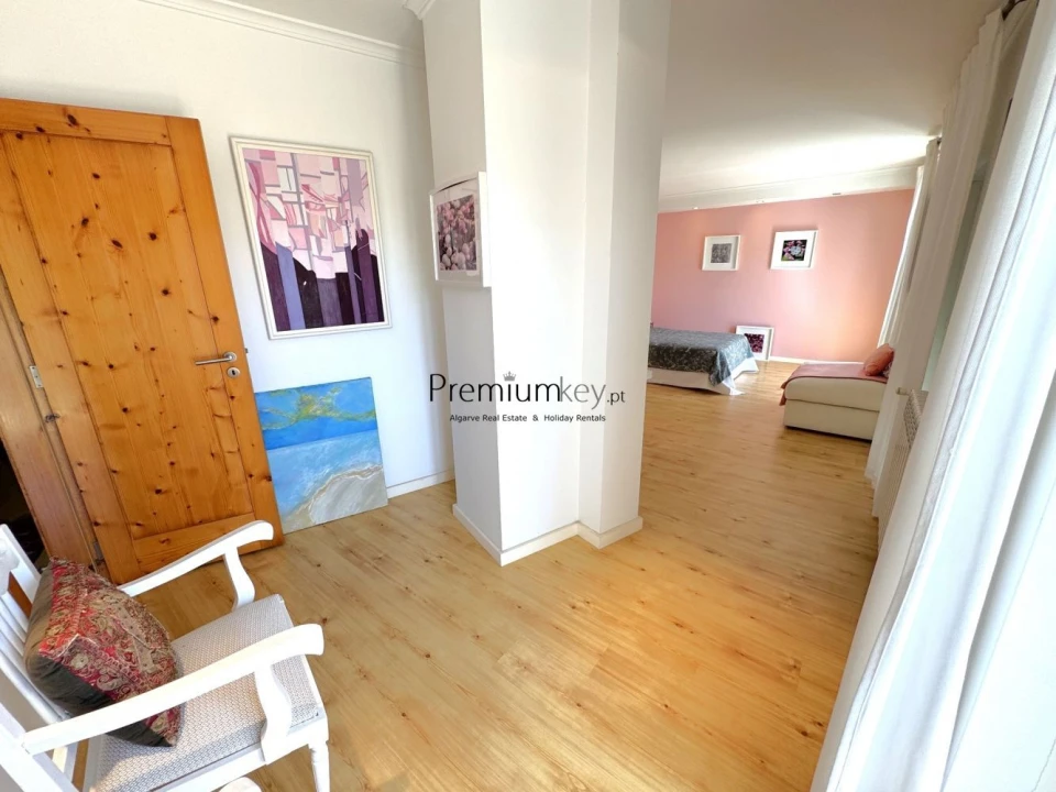 Moradia T4 para Venda em Albufeira e Olhos de Água Foto 35
