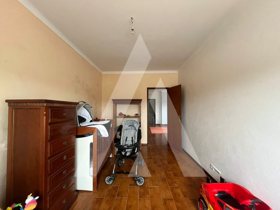 Prédio para Venda em A dos Negros Foto 11