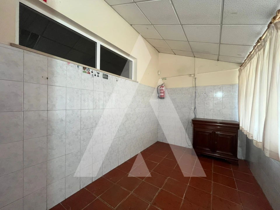 Prédio para Venda em A dos Negros Foto 34