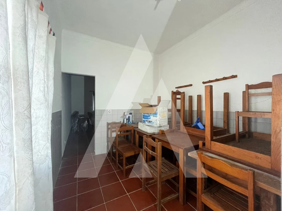 Prédio para Venda em A dos Negros Foto 38