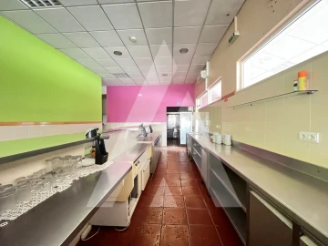 Prédio para Venda em A dos Negros