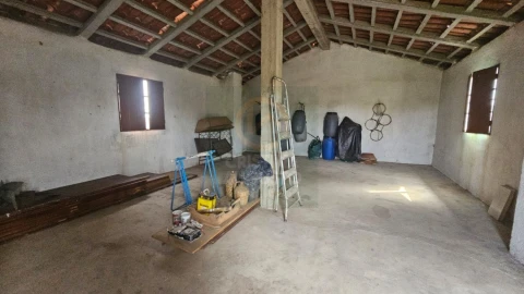 Terreno para Venda em Escalos de Cima e Lousa