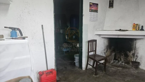 Terreno para Venda em Escalos de Cima e Lousa