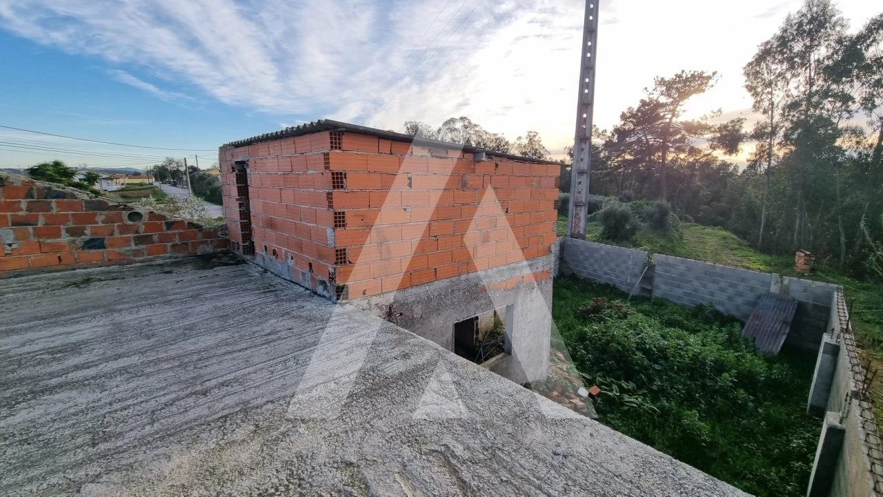 Moradia T3 para Venda em Regueira de Pontes Foto 26