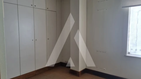 Loja para Venda em Maceira