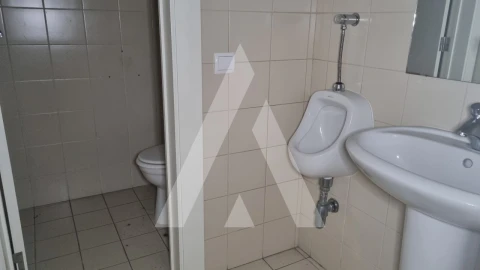 Loja para Venda em Maceira