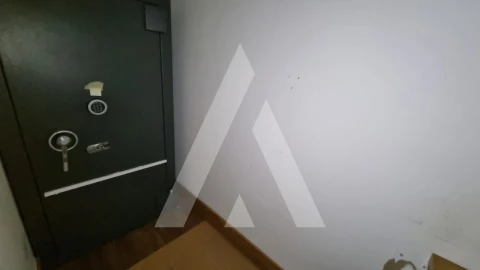 Loja para Venda em Maceira