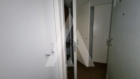 Loja para Venda em Maceira