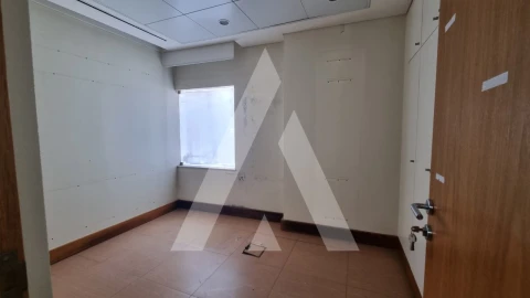 Loja para Venda em Maceira