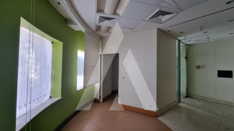 Loja para Venda em Maceira