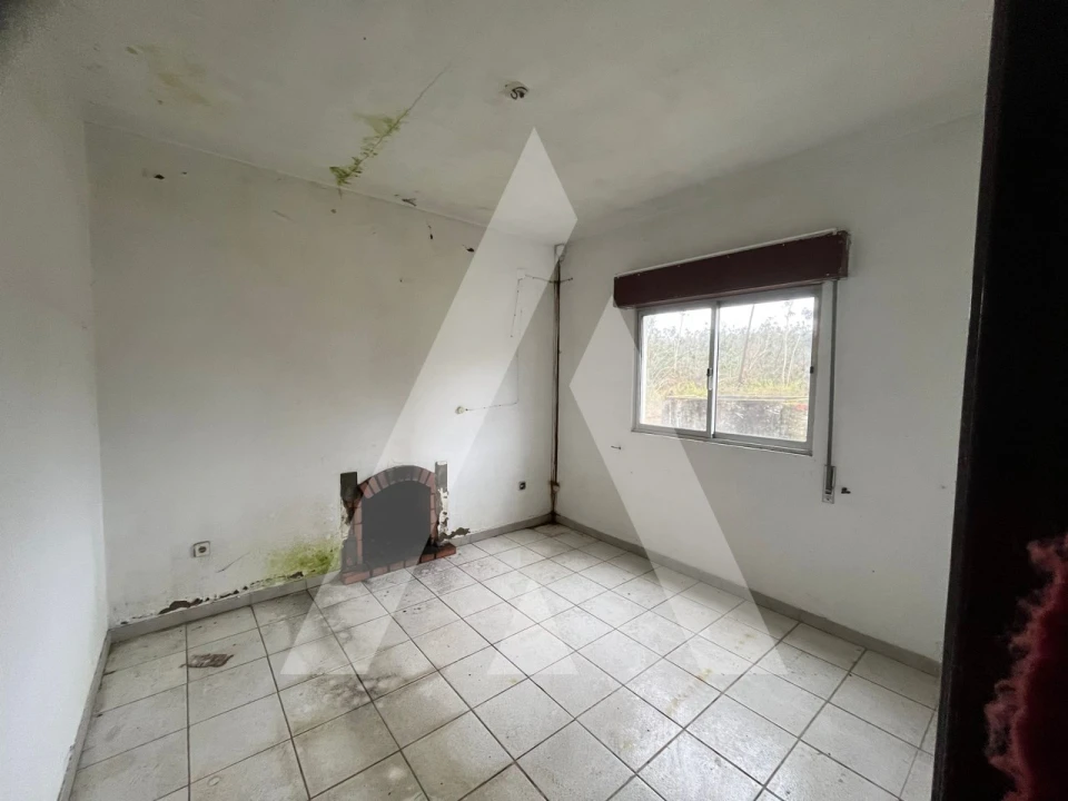 Moradia T3 para Venda em Rio de Couros e Casal dos Bernardos Foto 10
