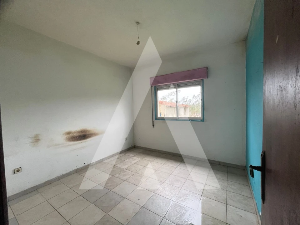 Moradia T3 para Venda em Rio de Couros e Casal dos Bernardos Foto 11