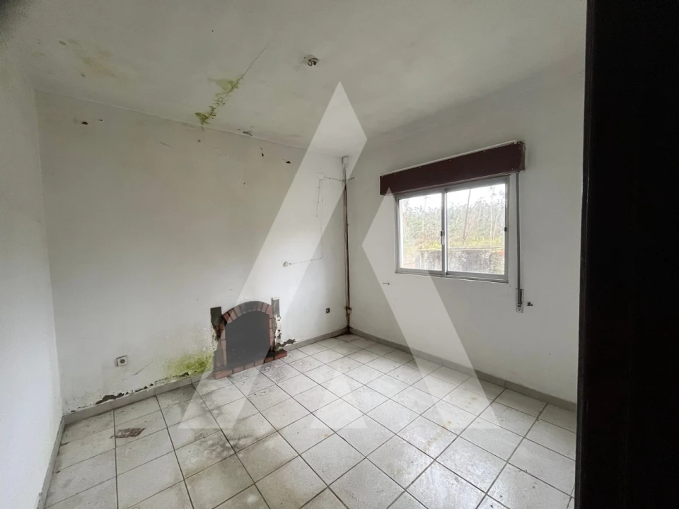 Moradia T3 para Venda em Rio de Couros e Casal dos Bernardos Foto 13