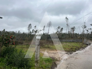 Moradia T3 para Venda em Rio de Couros e Casal dos Bernardos