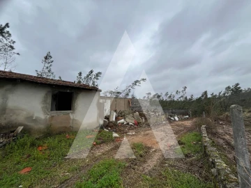 Moradia T3 para Venda em Rio de Couros e Casal dos Bernardos