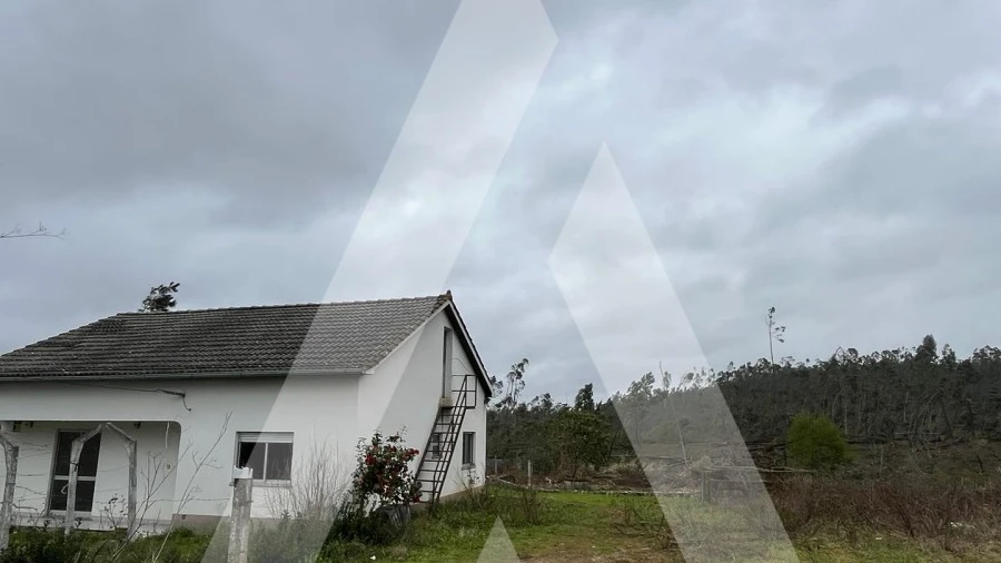 Moradia T3 para Venda em Rio de Couros e Casal dos Bernardos
