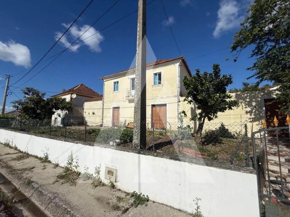 Moradia T3 para Venda em Santiago e São Simão de Litém e Albergaria dos Doze Foto 4