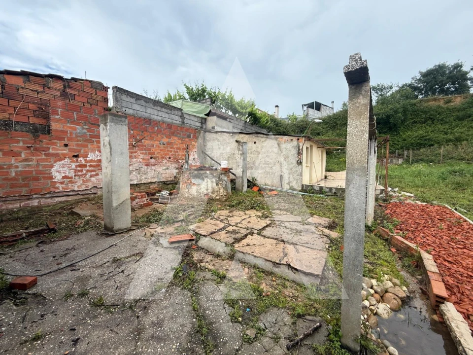 Moradia T3 para Venda em Santiago e São Simão de Litém e Albergaria dos Doze Foto 26