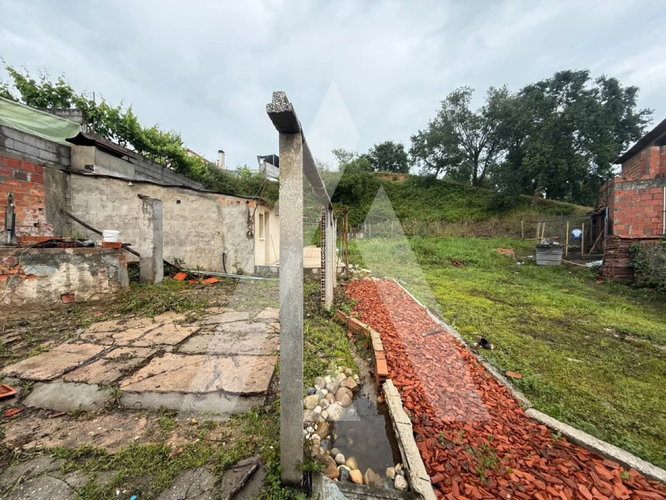 Moradia T3 para Venda em Santiago e São Simão de Litém e Albergaria dos Doze Foto 27