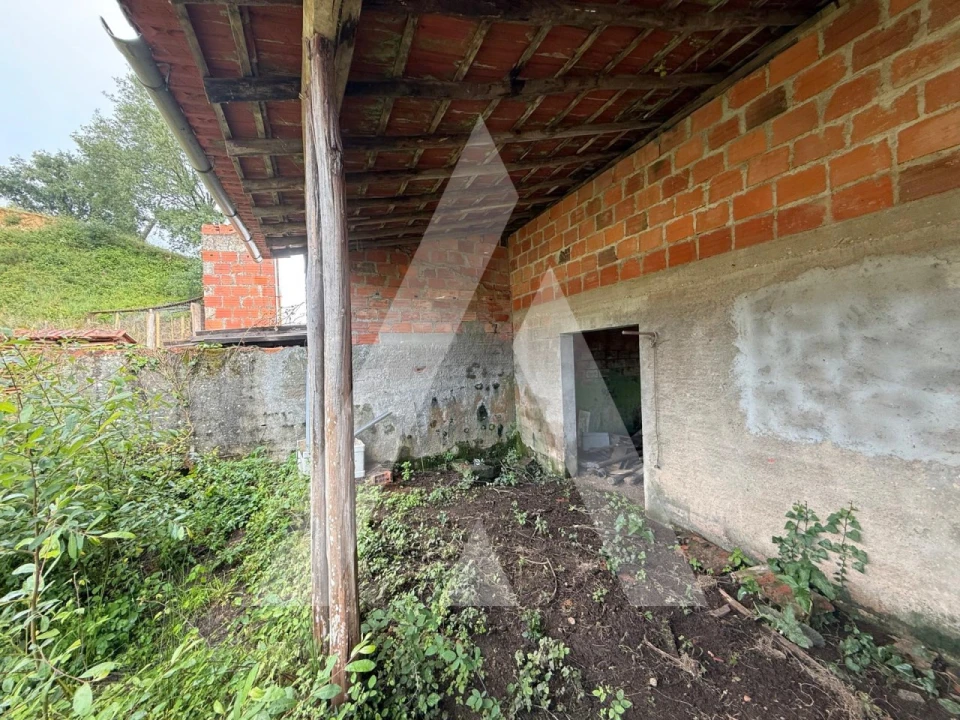 Moradia T3 para Venda em Santiago e São Simão de Litém e Albergaria dos Doze Foto 44