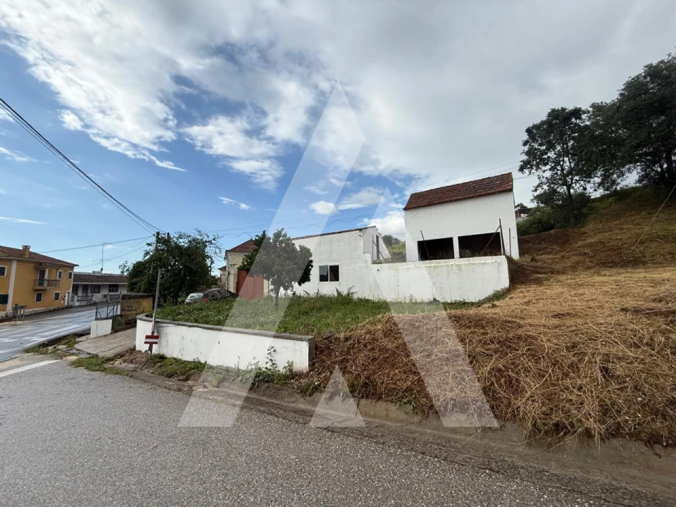 Moradia T3 para Venda em Santiago e São Simão de Litém e Albergaria dos Doze Foto 60