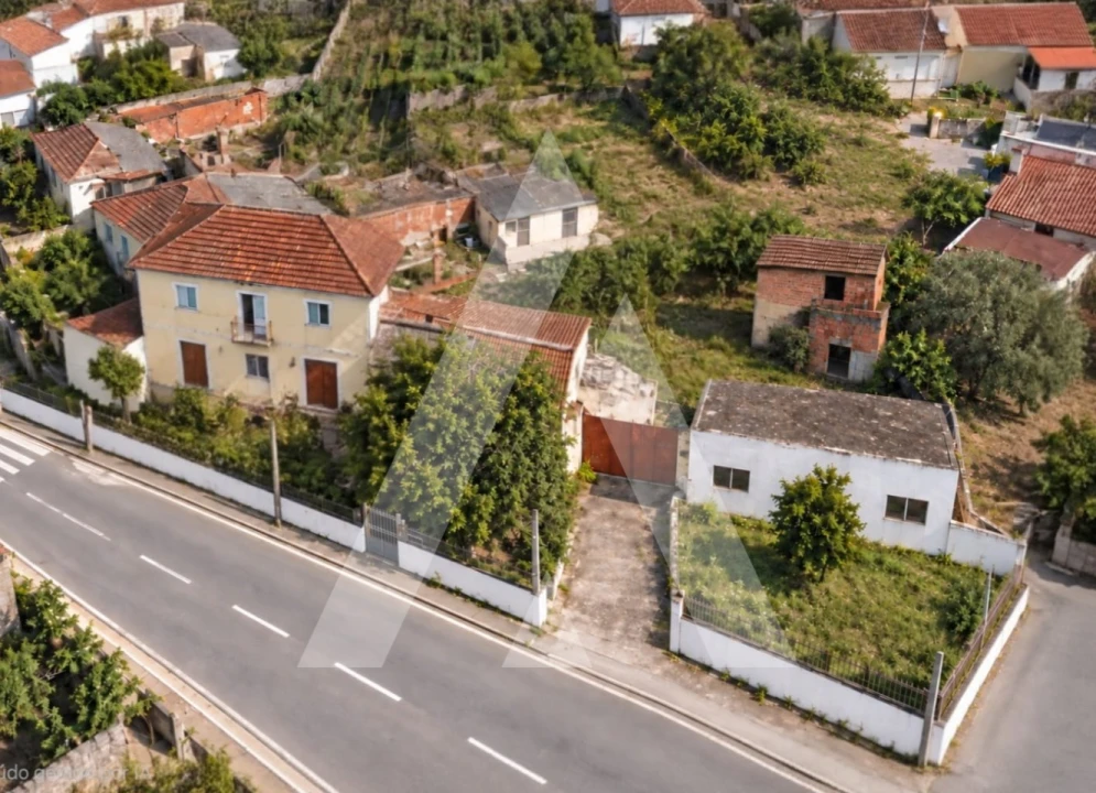Moradia T3 para Venda em Santiago e São Simão de Litém e Albergaria dos Doze Foto 1