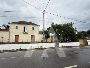 Moradia T3 para Venda em Santiago e São Simão de Litém e Albergaria dos Doze