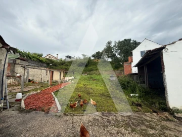 Moradia T3 para Venda em Santiago e São Simão de Litém e Albergaria dos Doze
