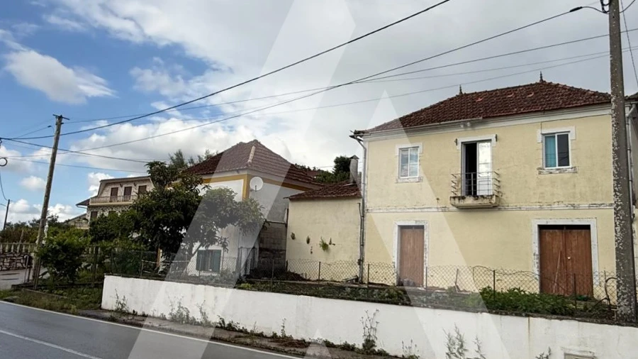 Moradia T3 para Venda em Santiago e São Simão de Litém e Albergaria dos Doze