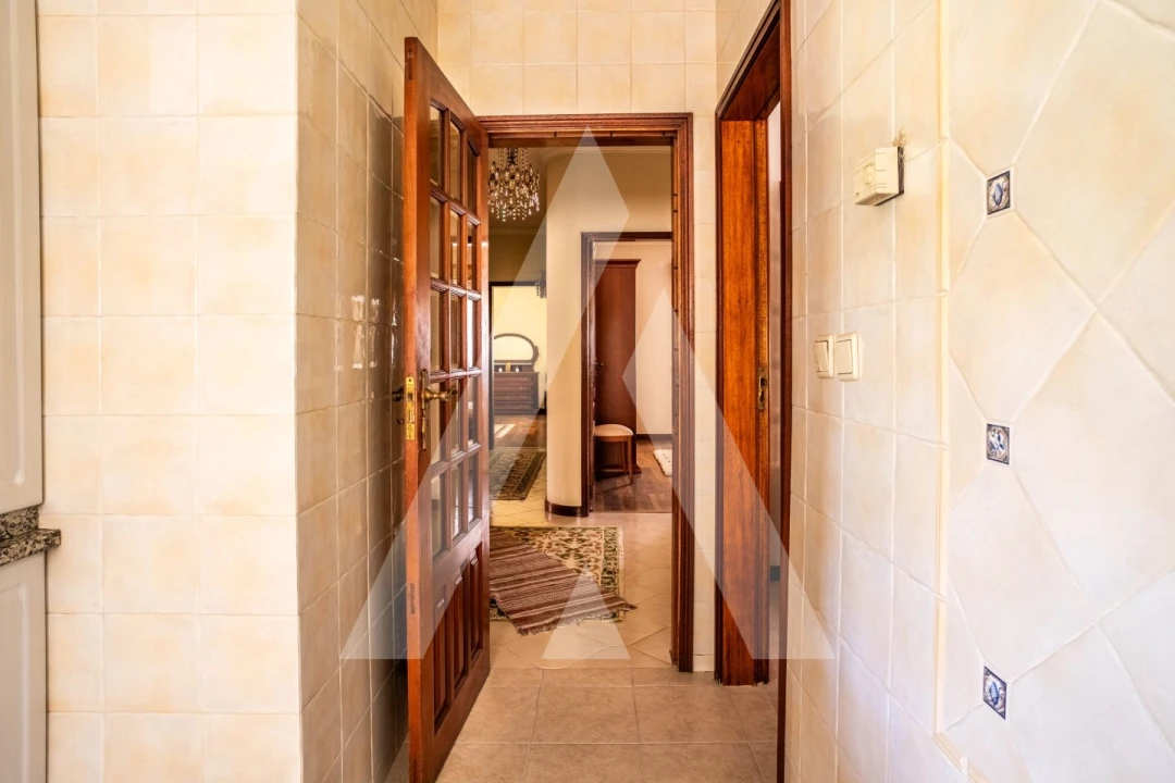Moradia T4 para Venda em O. Azeméis, Riba-Ul, Ul, Macinhata Seixa, Madail Foto 4