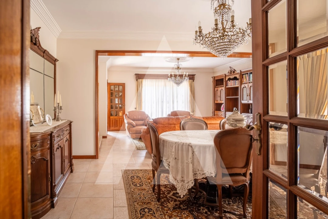 Moradia T4 para Venda em O. Azeméis, Riba-Ul, Ul, Macinhata Seixa, Madail Foto 5