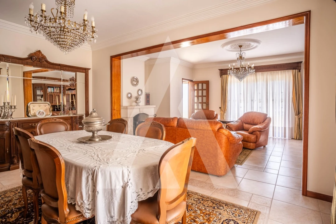 Moradia T4 para Venda em O. Azeméis, Riba-Ul, Ul, Macinhata Seixa, Madail Foto 7