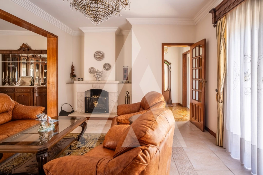 Moradia T4 para Venda em O. Azeméis, Riba-Ul, Ul, Macinhata Seixa, Madail Foto 10