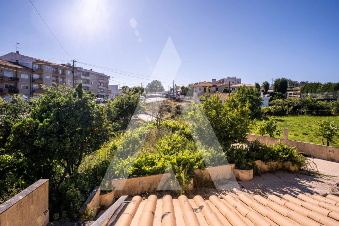 Moradia T4 para Venda em O. Azeméis, Riba-Ul, Ul, Macinhata Seixa, Madail Foto 53
