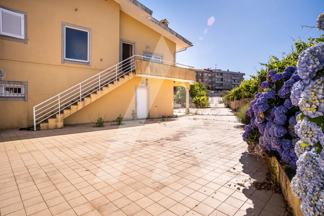 Moradia T4 para Venda em O. Azeméis, Riba-Ul, Ul, Macinhata Seixa, Madail Foto 48